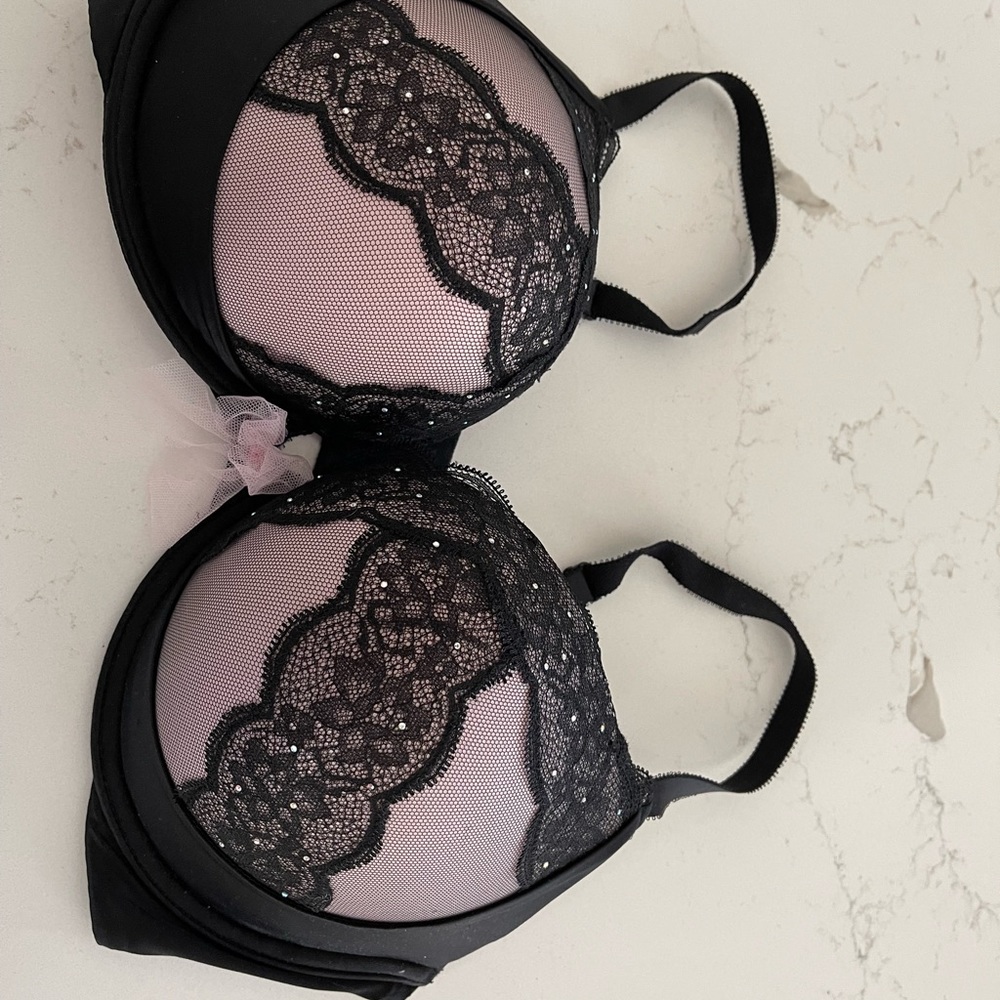 Victoria’s Secret Bombshell 38 D